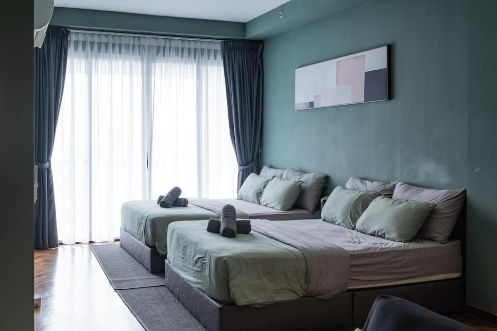 Deluxe Seaview Suite Twin Bed By The Only Bnb Tanjung Tokong Exterior foto